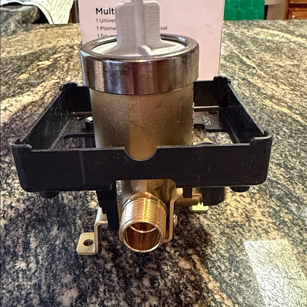Delta MultiChoice Universal Valve in White Packaging - Picture 8 of 12
